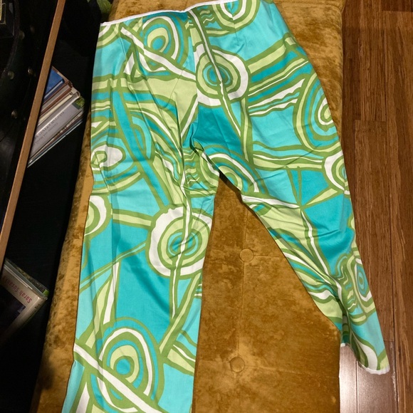 Capris ! - Picture 2 of 3